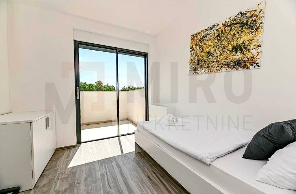 Malinska, moderan penthouse s panoramskim pogledom na more