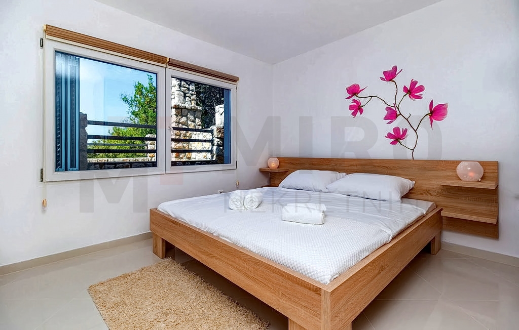 Crikvenica, okolica, namješten apartman blizu mora, PRODAJA!