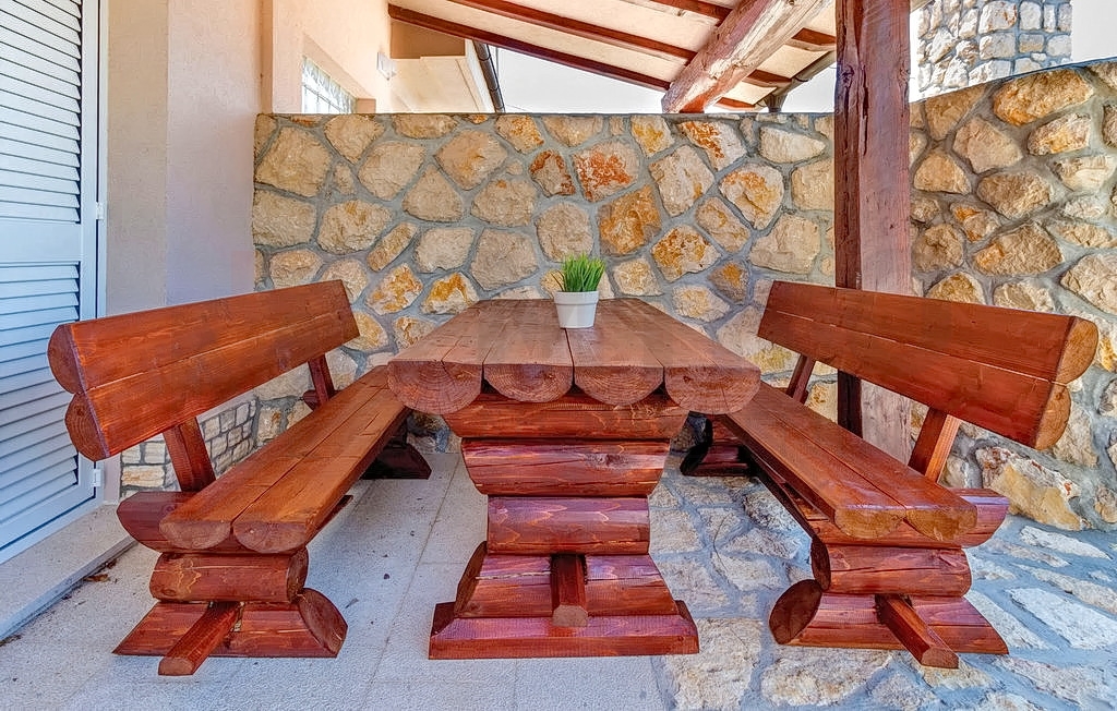 Crikvenica, okolica, namješten apartman blizu mora, PRODAJA!
