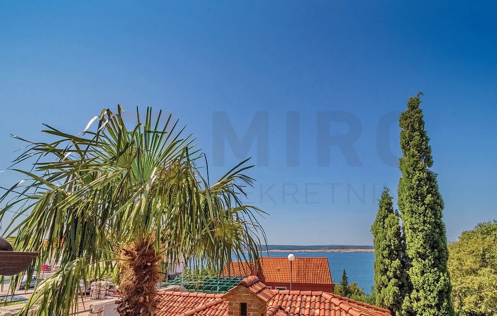 Crikvenica, okolica, namješten apartman blizu mora, PRODAJA!