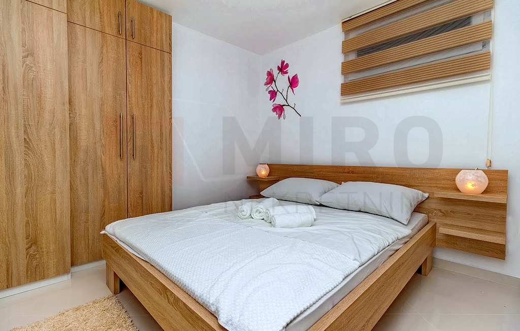 Crikvenica, okolica, namješten apartman blizu mora, PRODAJA!
