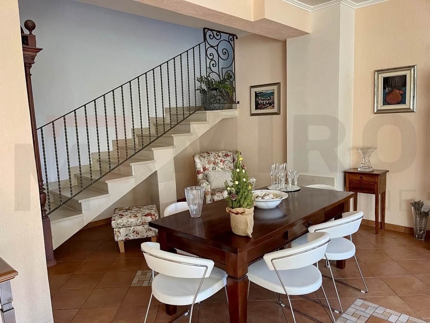 Malinska, apartmanska kuća s bazenom, PRODAJA!
