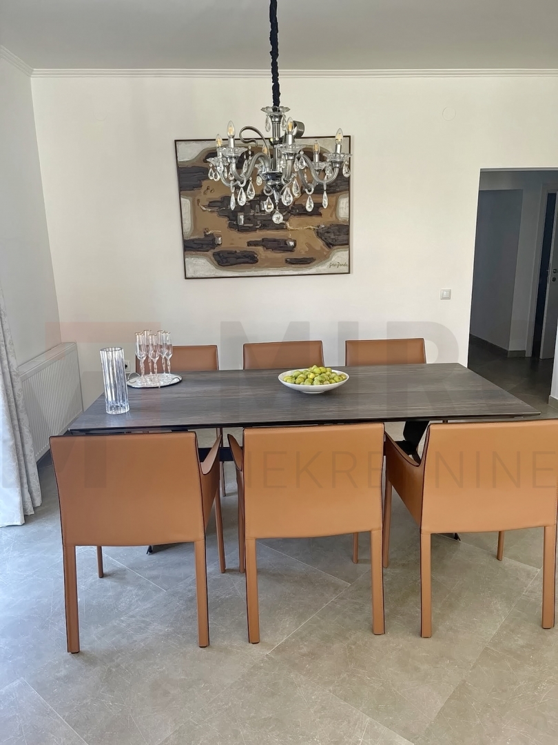 Malinska, apartmanska kuća s bazenom, PRODAJA!